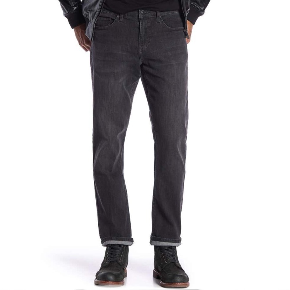 NEW ⭐️ Request Men’s Cinder Wash Jeans